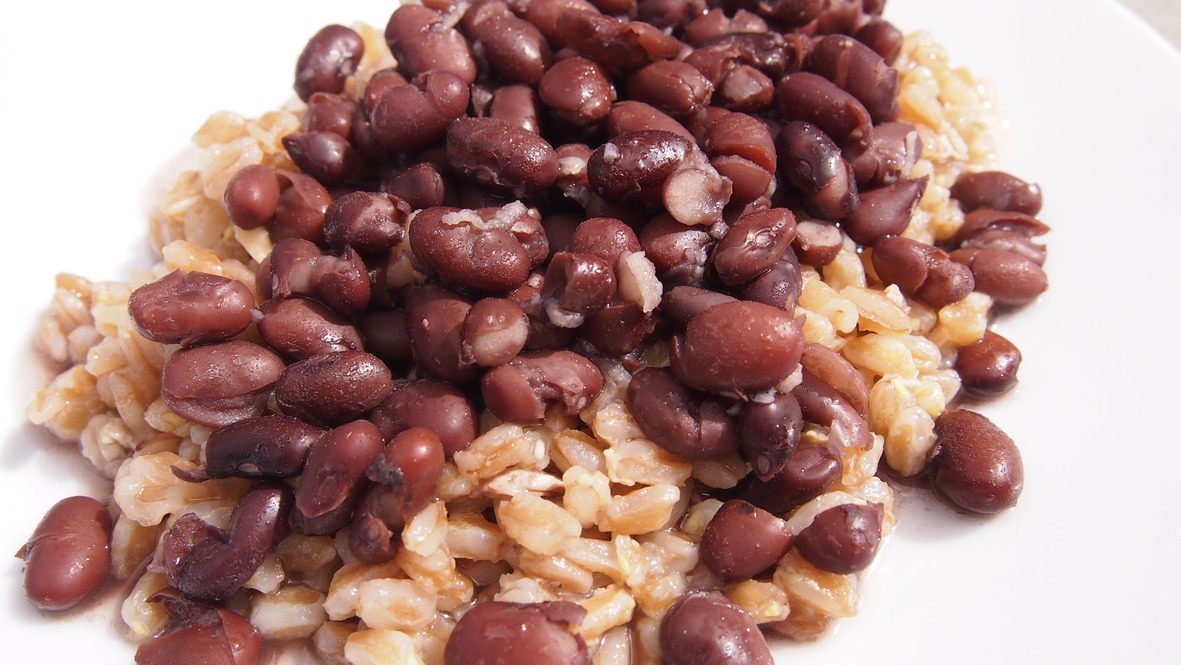 BLACK BEANS AND FARRO